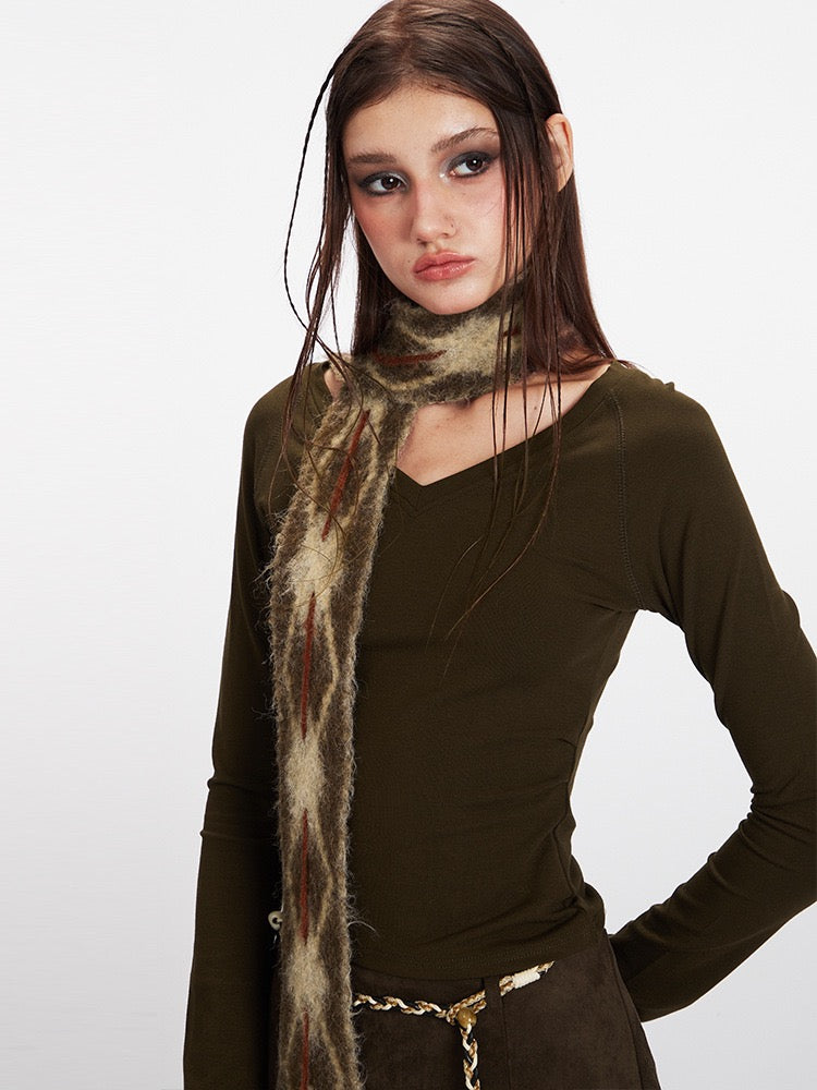 Archive Essential V-Neck Long Sleeve Top
